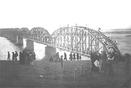 ferrovias da Rússia - ponte ferroviária sobre o rio Amur