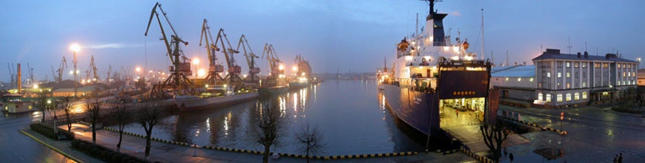 portos marítimos da Rússia - barc Kruzenshtern no porto de Kaliningrado