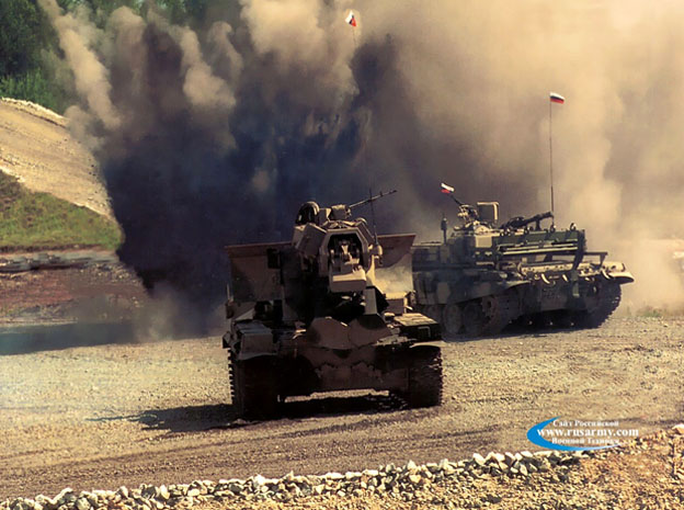 veículos blindados de combate da Rússia - tanques romperam a barragem