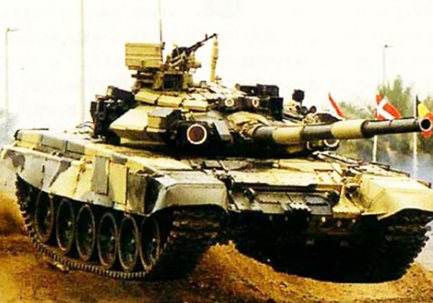 veículos blindados de combate da Rússia - tanque russo T-90