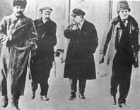 triunvirato de I. Stalin, L. Kamenev e G. Zinoviev