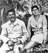 Stalin com sua esposa Nadejda Allilueva