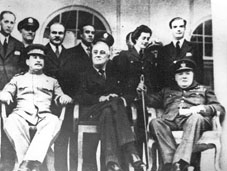 Segunda Guerra Mundial - Stalin, Churchill e Roosevelt na Conferência de Teerã