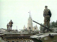Golpe de Agosto - tanques em Moscou